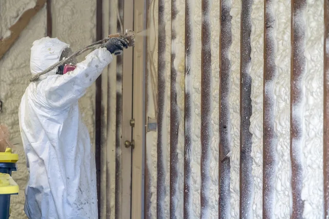 Installing Residential Spray Foam Insulation Muskegon Mi
